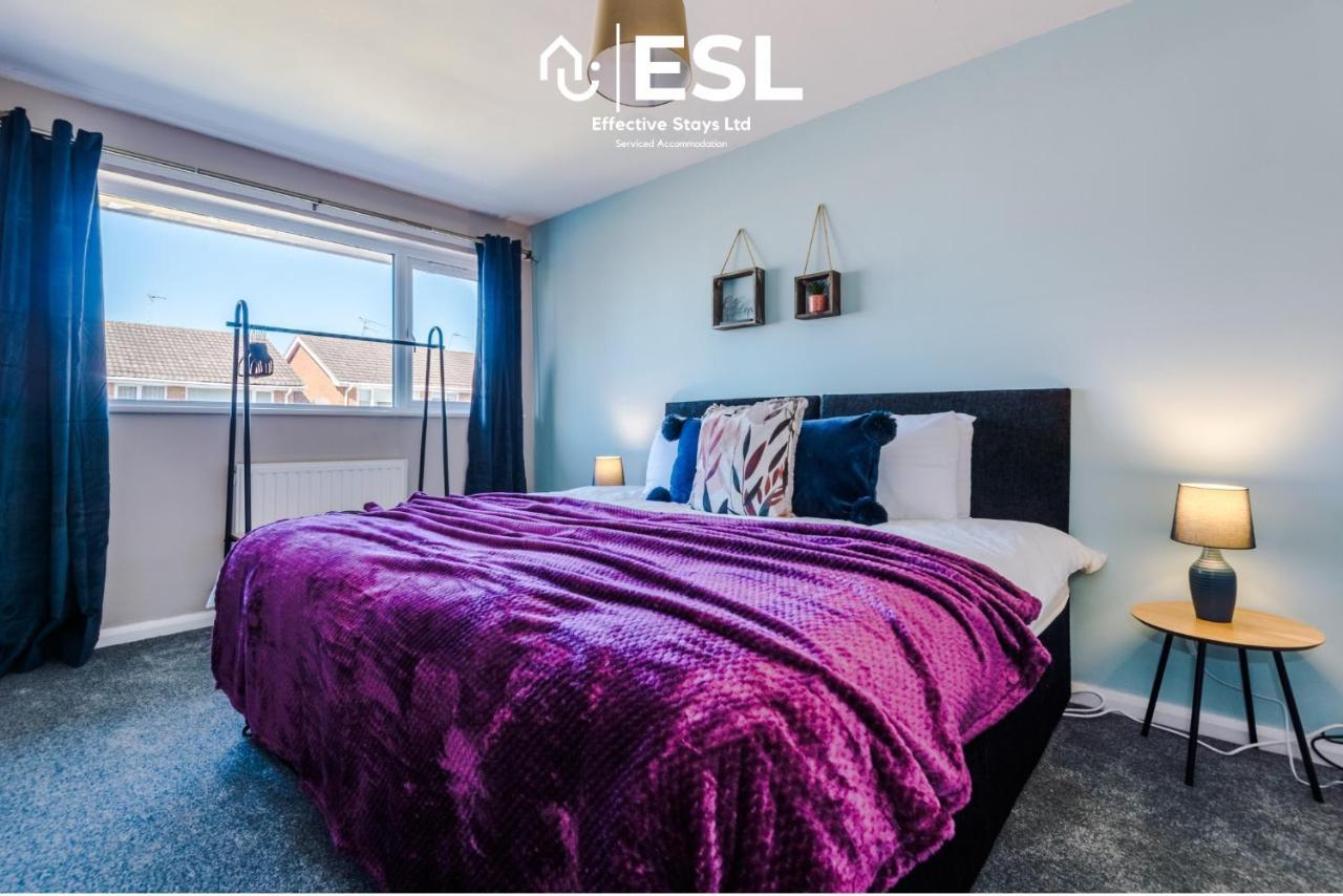 3 Bedroom House With Garden And Driveway Parking - Less Than 10 Mins From Chester City Centre Экстерьер фото