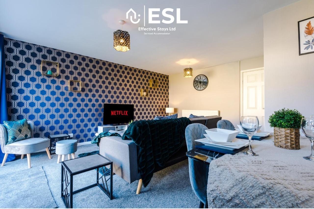 3 Bedroom House With Garden And Driveway Parking - Less Than 10 Mins From Chester City Centre Экстерьер фото