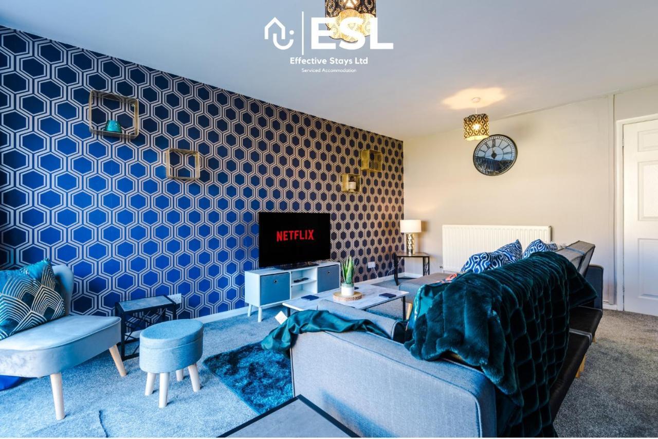 3 Bedroom House With Garden And Driveway Parking - Less Than 10 Mins From Chester City Centre Экстерьер фото